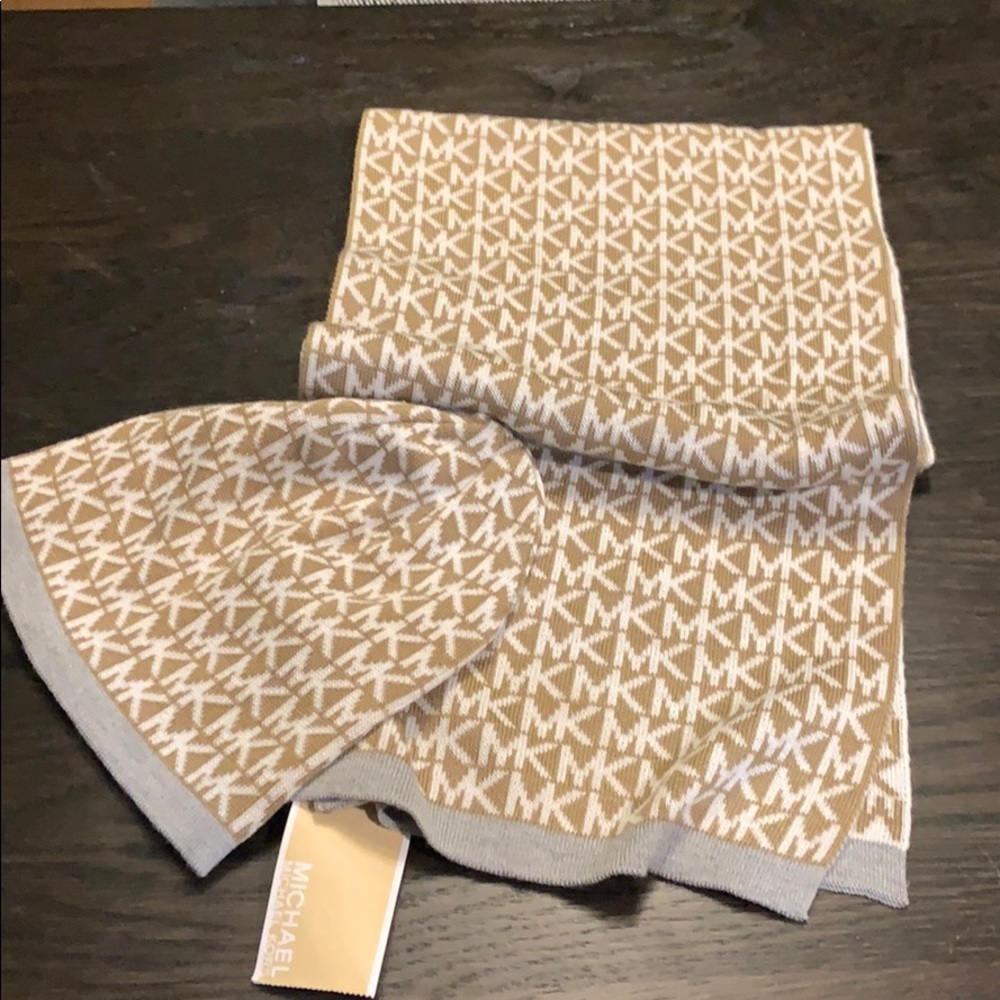 NWT michael coots hat and scarf